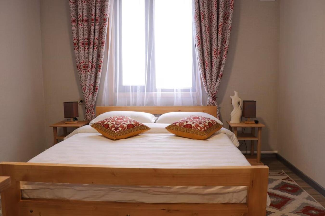 Salamat Hotel Bisjkek Eksteriør bilde