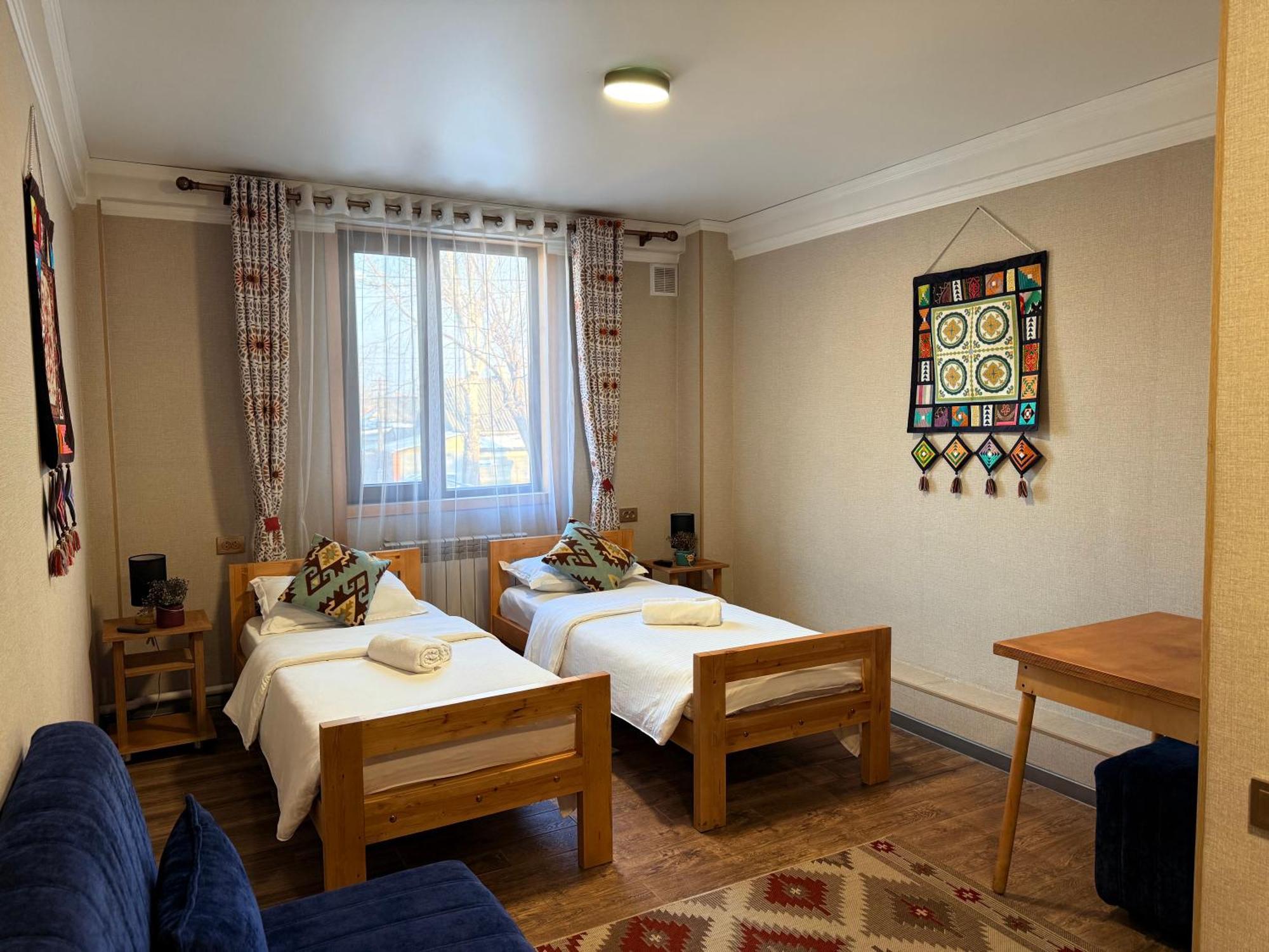Salamat Hotel Bisjkek Eksteriør bilde