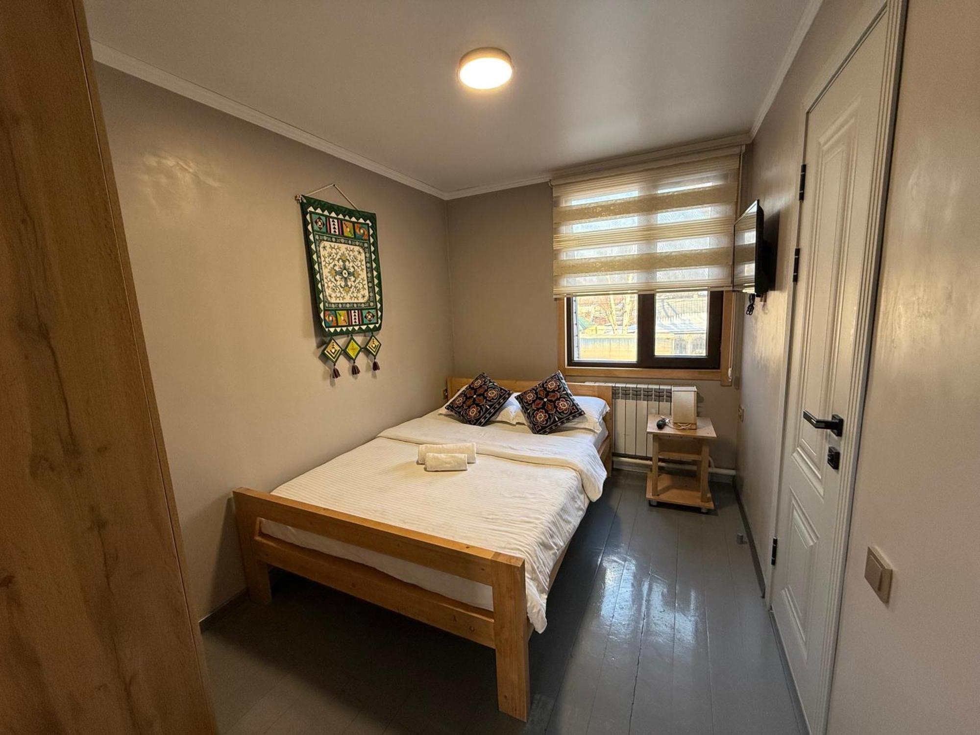 Salamat Hotel Bisjkek Eksteriør bilde