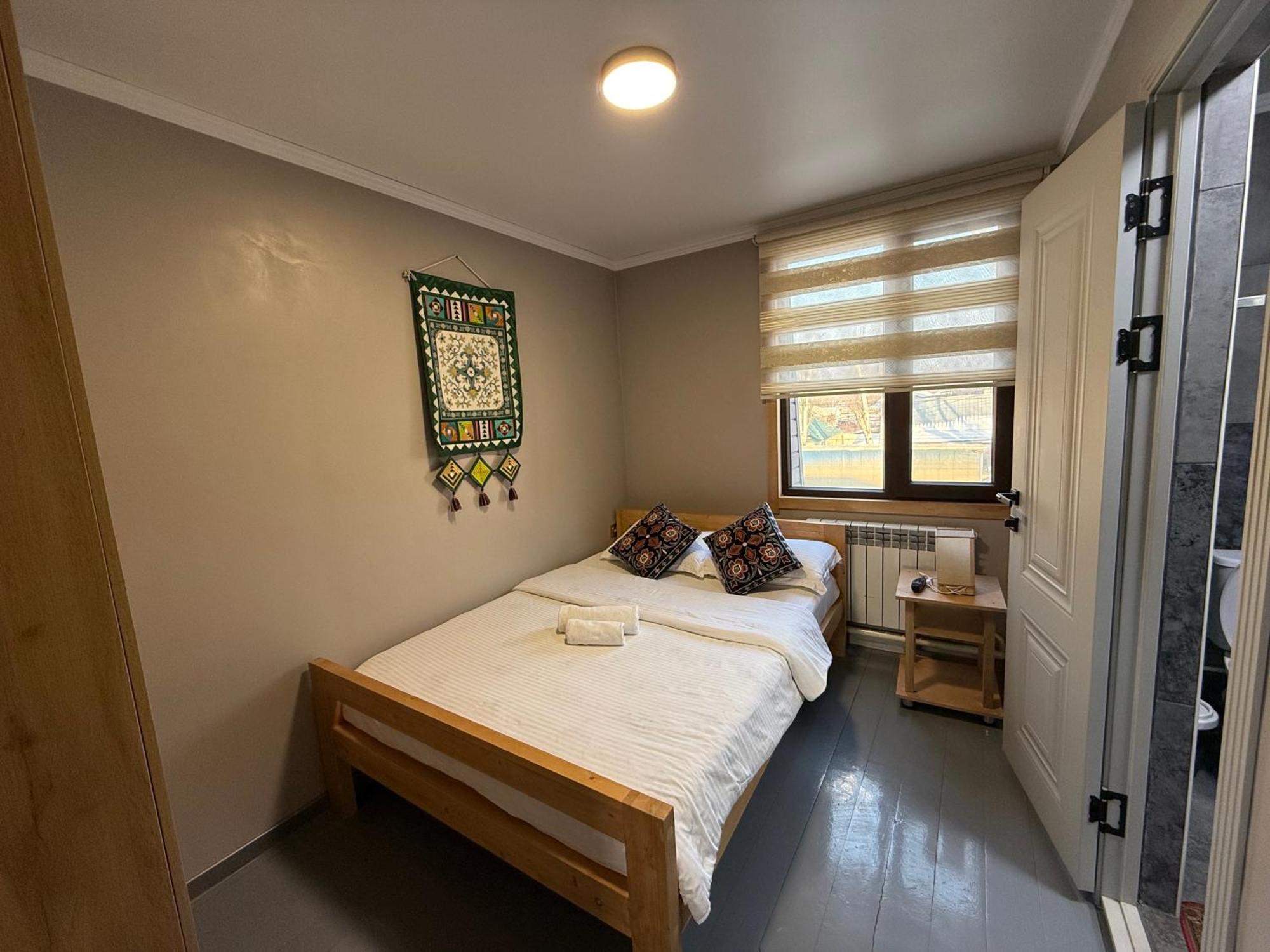 Salamat Hotel Bisjkek Eksteriør bilde