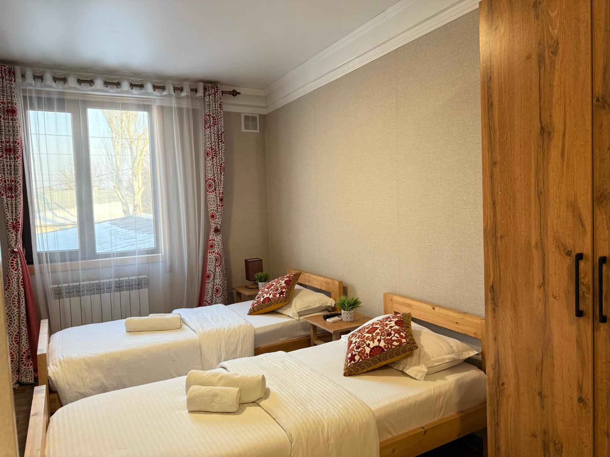 Salamat Hotel Bisjkek Eksteriør bilde