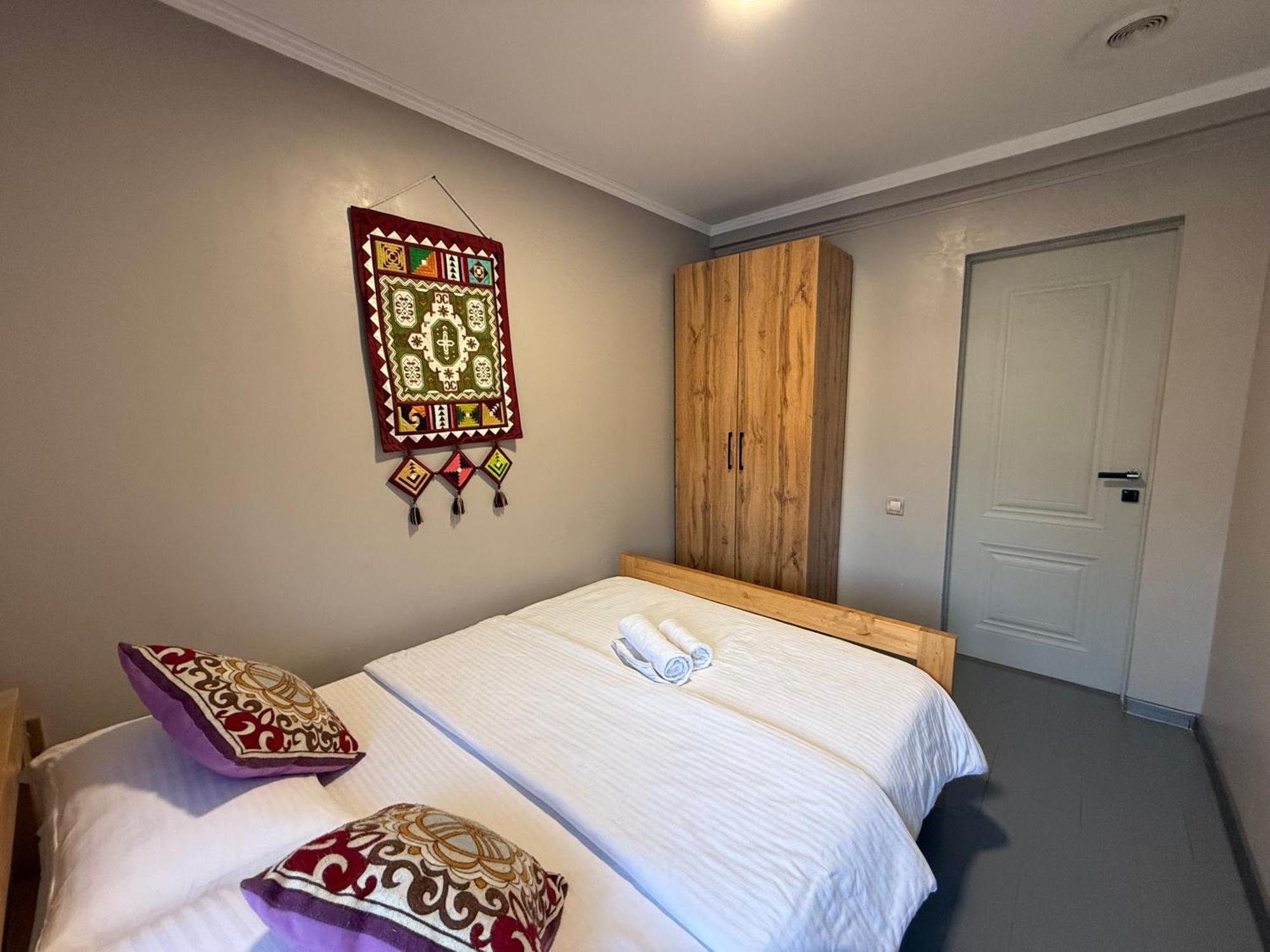 Salamat Hotel Bisjkek Eksteriør bilde