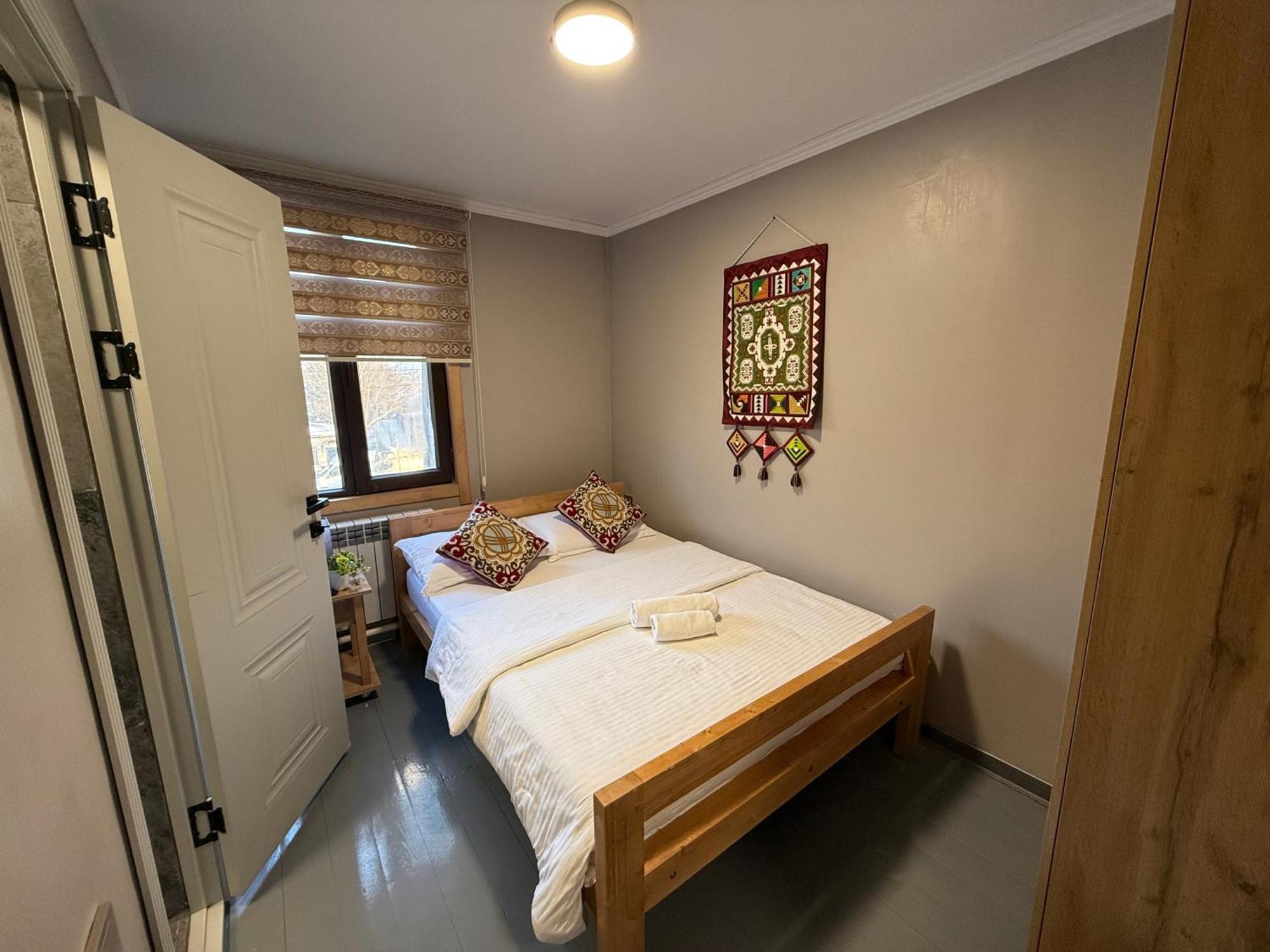 Salamat Hotel Bisjkek Eksteriør bilde